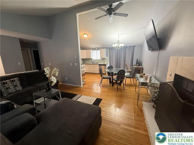 3076 Briarwood Drive, Coolbaugh Twp, PA 18466