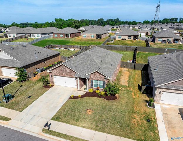 22556 Regent Drive, Athens, AL 35613
