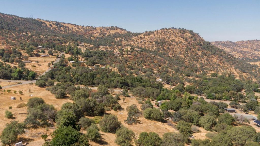 Image 6 of property listing at 0 Squaw Valley Rd, Yokuts Valley, CA 93675