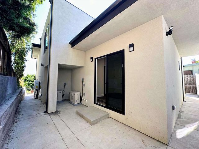 426 Sloane Ave, San Diego, CA 92103