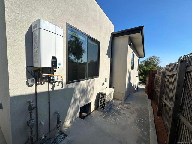 426 Sloane Ave, San Diego, CA 92103