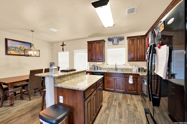 101 Hickory Run, La Vernia, TX 78121
