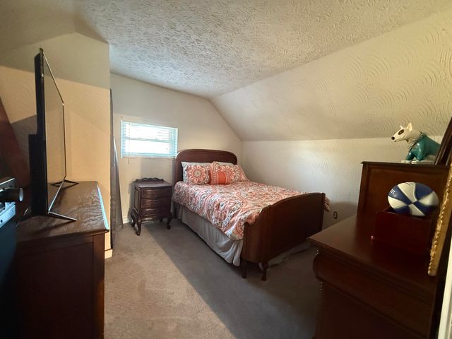 18 Gilbert Avenue, Dry Ridge, KY 41035