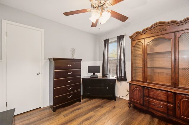 347 W 4th St, Haysville, KS 67060