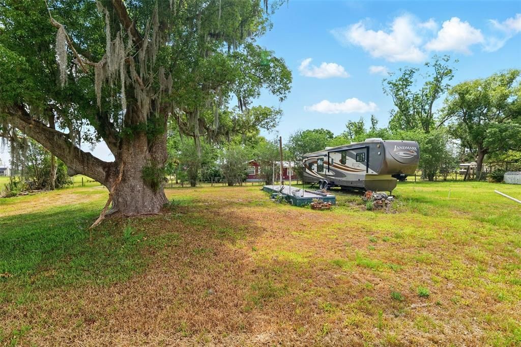 3535 and 3511 E KEYSVILLE ROAD, Lithia, FL 33547