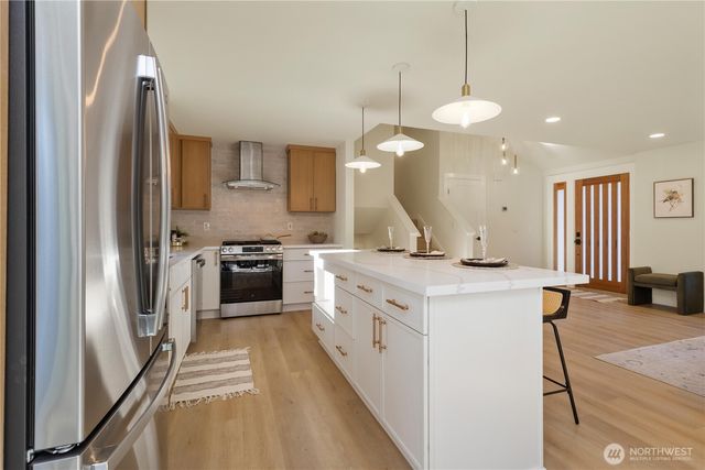 17222 58th Avenue W, Lynnwood, WA 98037