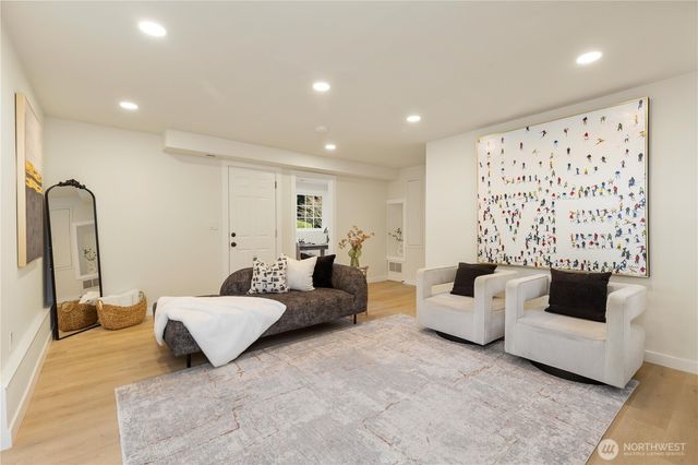 17222 58th Avenue W, Lynnwood, WA 98037