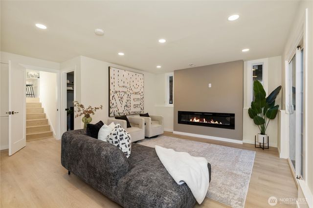 17222 58th Avenue W, Lynnwood, WA 98037