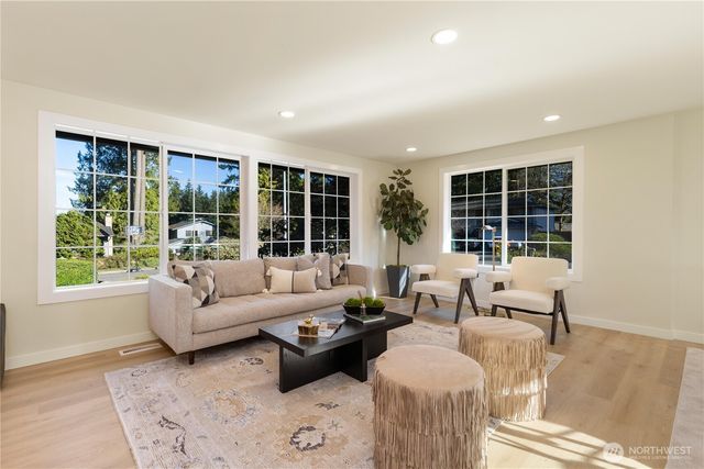 17222 58th Avenue W, Lynnwood, WA 98037