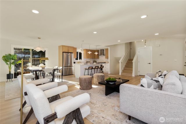 17222 58th Avenue W, Lynnwood, WA 98037