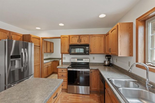 1180 Blue Ridge Lane, Wisconsin Rapids, WI 54494