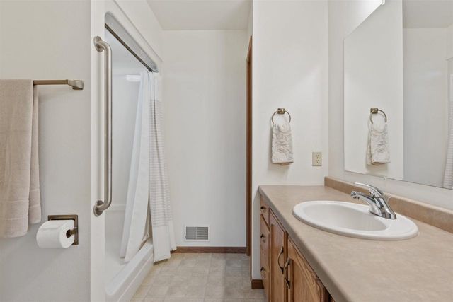 1180 Blue Ridge Lane, Wisconsin Rapids, WI 54494