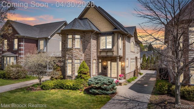 721 S Kenwood Avenue, Royal Oak, MI 48067