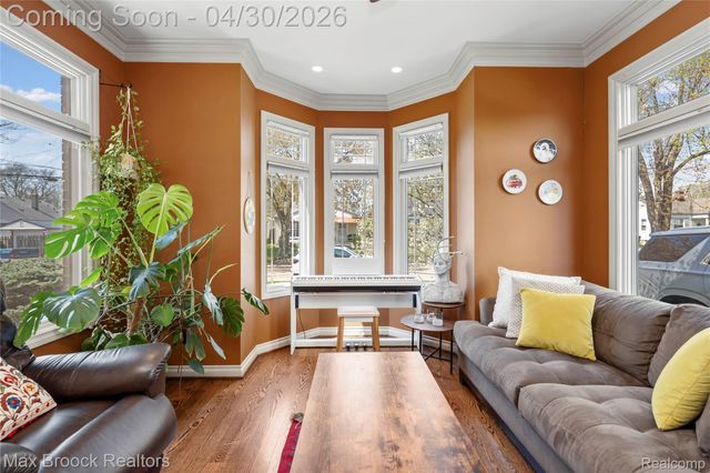 721 S Kenwood Avenue, Royal Oak, MI 48067