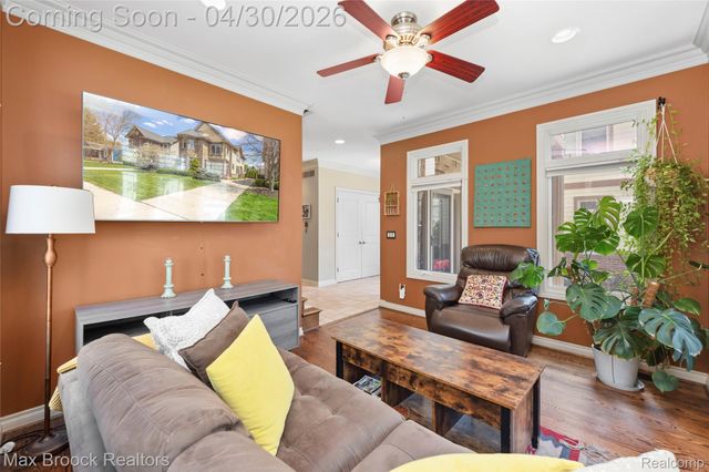 721 S Kenwood Avenue, Royal Oak, MI 48067