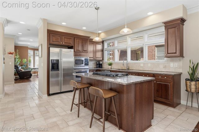 721 S Kenwood Avenue, Royal Oak, MI 48067