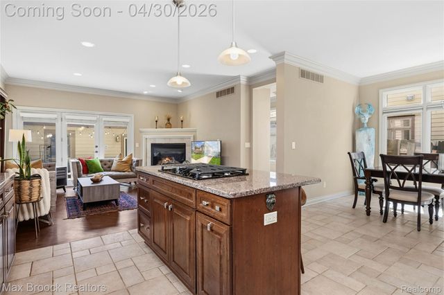 721 S Kenwood Avenue, Royal Oak, MI 48067