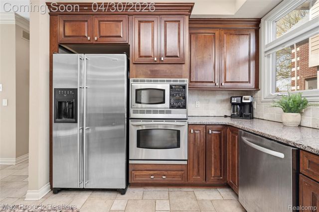721 S Kenwood Avenue, Royal Oak, MI 48067