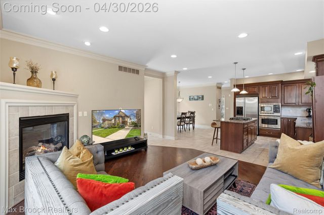 721 S Kenwood Avenue, Royal Oak, MI 48067