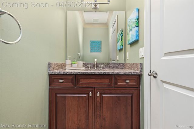 721 S Kenwood Avenue, Royal Oak, MI 48067