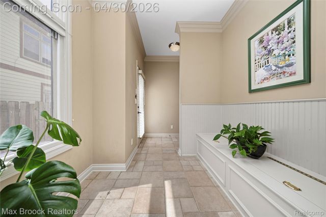 721 S Kenwood Avenue, Royal Oak, MI 48067