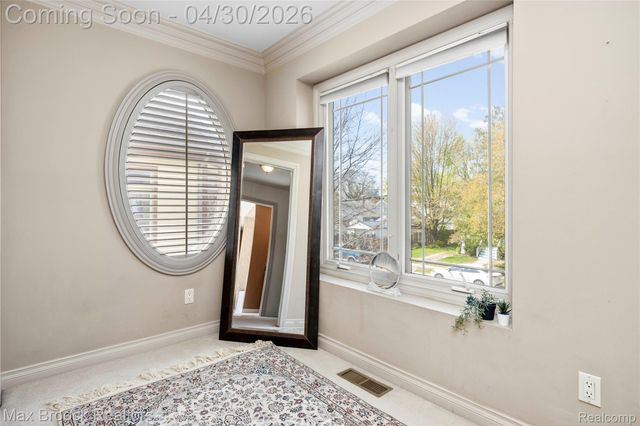 721 S Kenwood Avenue, Royal Oak, MI 48067