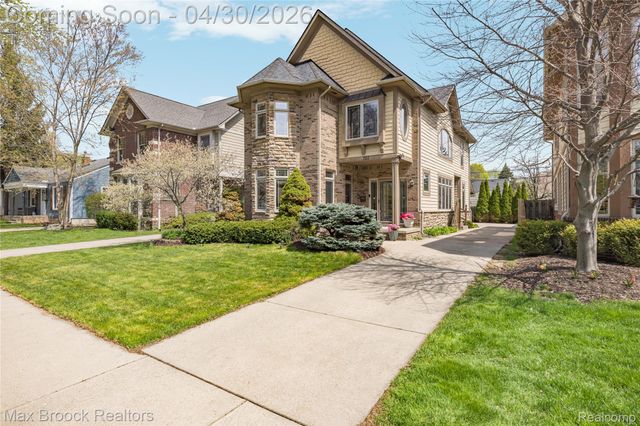 721 S Kenwood Avenue, Royal Oak, MI 48067