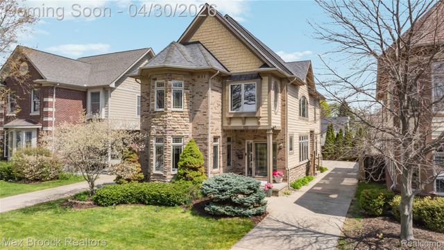 721 S Kenwood Avenue, Royal Oak, MI 48067