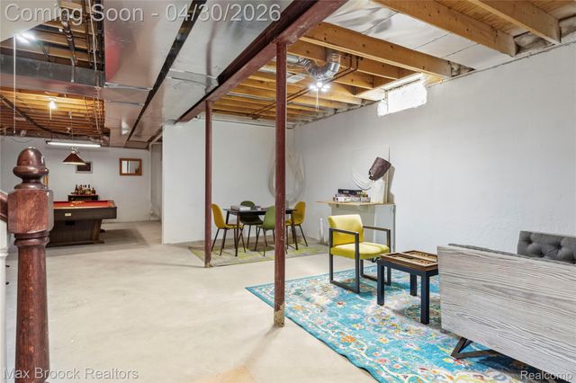 721 S Kenwood Avenue, Royal Oak, MI 48067