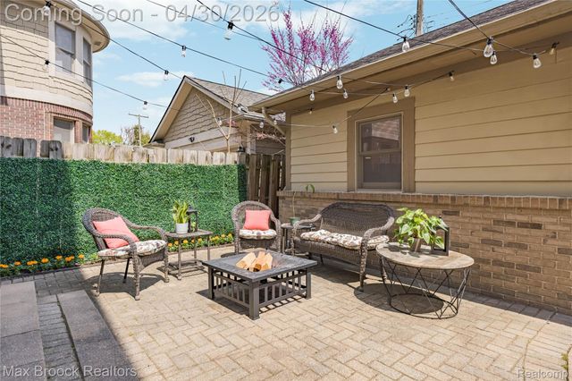 721 S Kenwood Avenue, Royal Oak, MI 48067