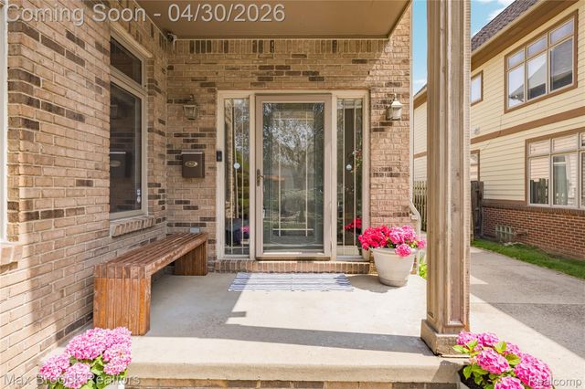 721 S Kenwood Avenue, Royal Oak, MI 48067