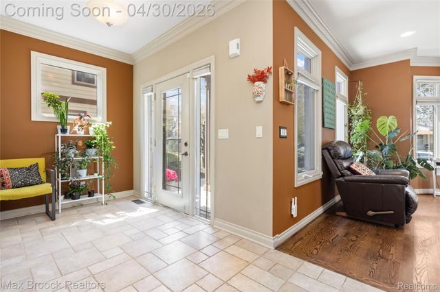 721 S Kenwood Avenue, Royal Oak, MI 48067