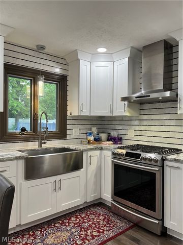 2960 Richmond Road, Beachwood, OH 44122