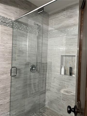 2960 Richmond Road, Beachwood, OH 44122