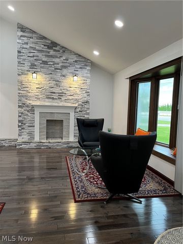 2960 Richmond Road, Beachwood, OH 44122