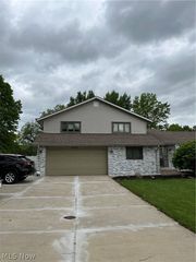 2960 Richmond Road, Beachwood, OH 44122