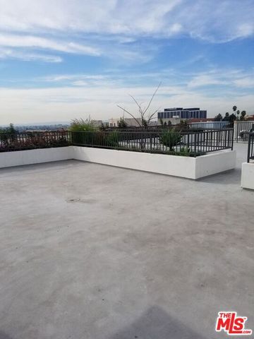 744 Hartford Avenue 205, Los Angeles, CA 90017