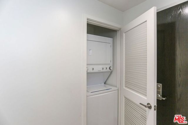 744 Hartford Avenue 205, Los Angeles, CA 90017