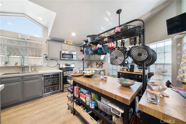 9850 Garfield 110, Huntington Beach, CA 92646