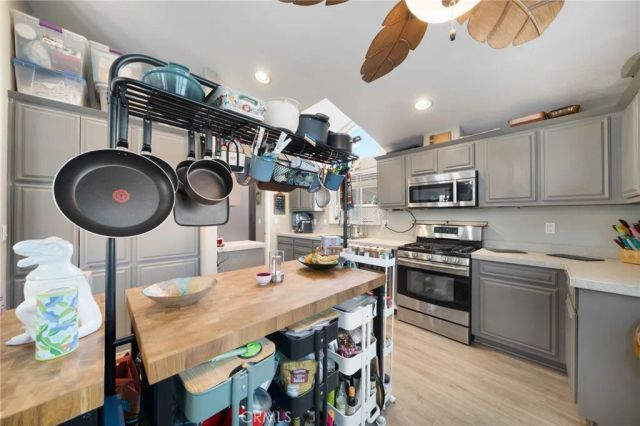 9850 Garfield 110, Huntington Beach, CA 92646