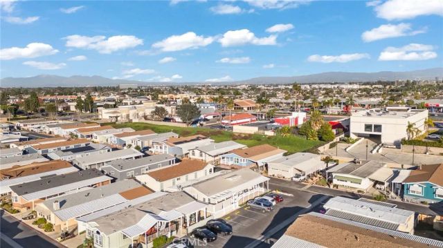 9850 Garfield 110, Huntington Beach, CA 92646