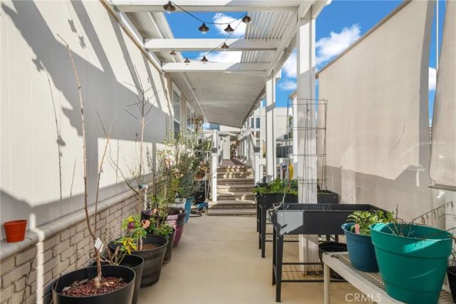 9850 Garfield 110, Huntington Beach, CA 92646