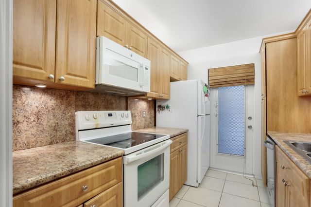 3401 Spanish Trail 151, Delray Beach, FL 33483