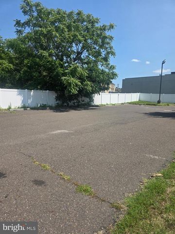 1311 N DELAWARE ST, Paulsboro, NJ 08066