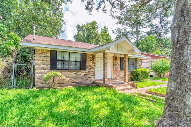 2430 Denmark Street, Mobile, AL 36617