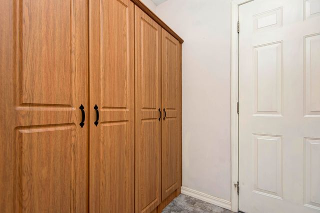 4345 S Roanoke Avenue, Springfield, MO 65810