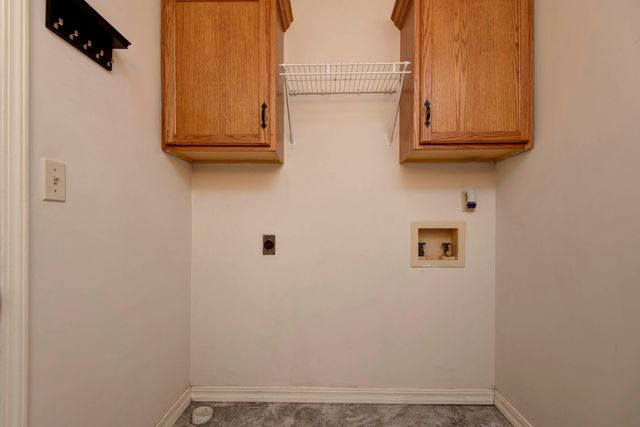 4345 S Roanoke Avenue, Springfield, MO 65810