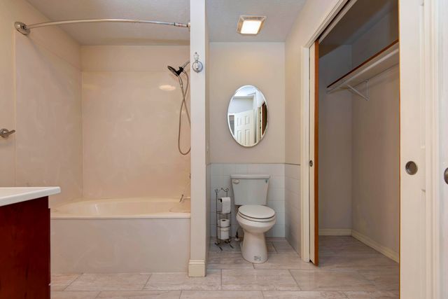 4345 S Roanoke Avenue, Springfield, MO 65810