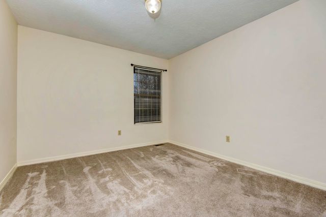 4345 S Roanoke Avenue, Springfield, MO 65810