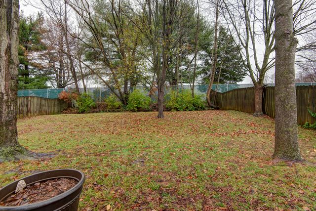 4345 S Roanoke Avenue, Springfield, MO 65810